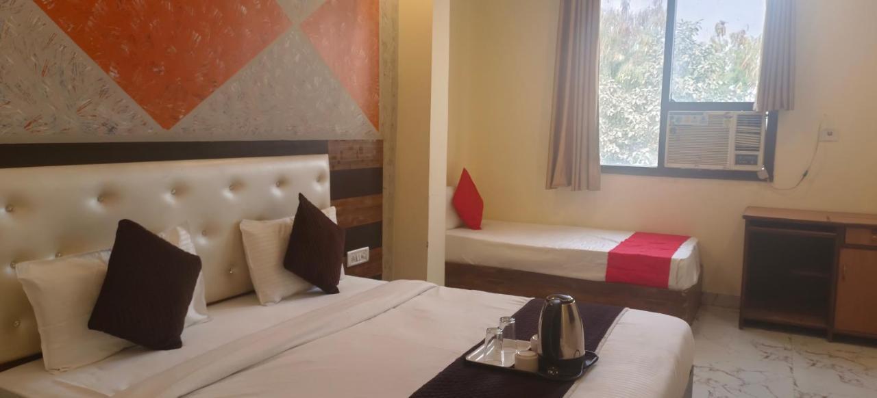 Airport Hotel Prince Palace By Byobhotels Nova Deli Exterior foto