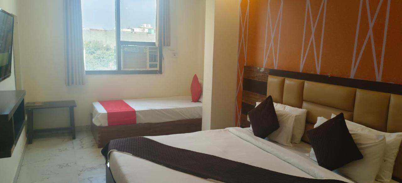 Airport Hotel Prince Palace By Byobhotels Nova Deli Exterior foto