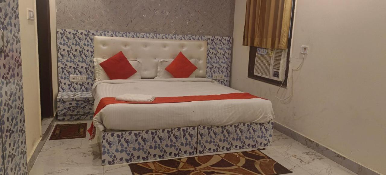 Airport Hotel Prince Palace By Byobhotels Nova Deli Exterior foto