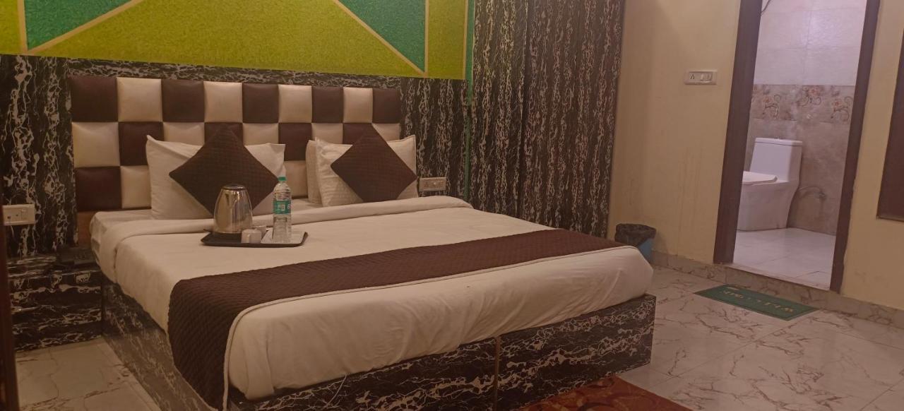 Airport Hotel Prince Palace By Byobhotels Nova Deli Exterior foto